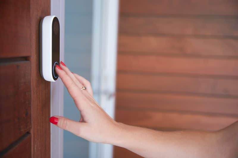 Doorbell security cameras with AI capabilities